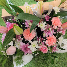 Load image into Gallery viewer, Lilies and Blossom Box